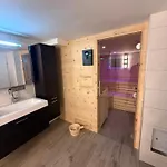 - Alpine Retreat At 1880m - Premium Sauna, 170m2 בקתה Falkert