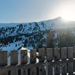 בקתה - Alpine Retreat At 1880m - Premium Sauna, 170m2 *